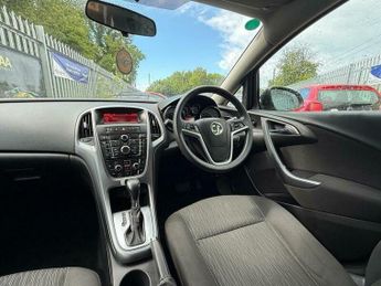 Vauxhall Astra 1.6 16V Design Sports Tourer Auto Euro 5 5dr