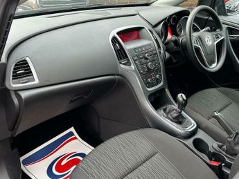 Vauxhall Astra 1.7 CDTi ecoFLEX Design Euro 5 (s/s) 5dr
