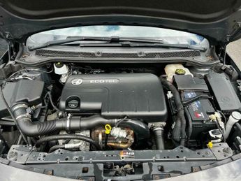 Vauxhall Astra 1.7 CDTi ecoFLEX Design Euro 5 (s/s) 5dr
