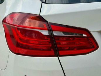 BMW 2 SERIES 2.0 220d M Sport Auto 5dr