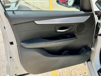 BMW 2 SERIES 2.0 220d M Sport Auto 5dr