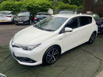 Toyota Auris 1.8 VVT-h Design CVT Euro 6 (s/s) 5dr (Safety Sense)