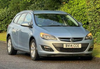 Vauxhall Astra 1.7 CDTi ecoFLEX Design Sports Tourer Euro 5 (s/s) 5dr