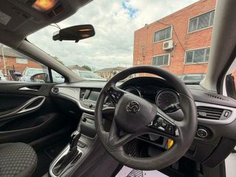 Vauxhall Astra 1.6 CDTi BlueInjection SRi Sports Tourer Auto Euro 6 (s/s) 5dr