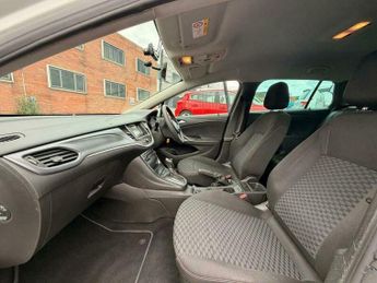 Vauxhall Astra 1.6 CDTi BlueInjection SRi Sports Tourer Auto Euro 6 (s/s) 5dr