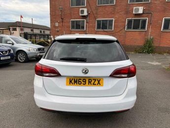 Vauxhall Astra 1.6 CDTi BlueInjection SRi Sports Tourer Auto Euro 6 (s/s) 5dr