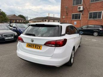Vauxhall Astra 1.6 CDTi BlueInjection SRi Sports Tourer Auto Euro 6 (s/s) 5dr