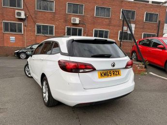 Vauxhall Astra 1.6 CDTi BlueInjection SRi Sports Tourer Auto Euro 6 (s/s) 5dr