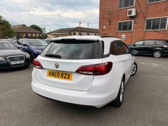 Vauxhall Astra 1.6 CDTi BlueInjection SRi Sports Tourer Auto Euro 6 (s/s) 5dr