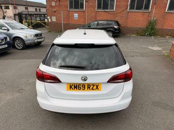 Vauxhall Astra 1.6 CDTi BlueInjection SRi Sports Tourer Auto Euro 6 (s/s) 5dr