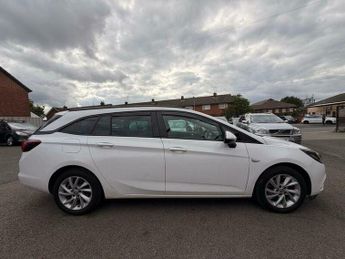 Vauxhall Astra 1.6 CDTi BlueInjection SRi Sports Tourer Auto Euro 6 (s/s) 5dr