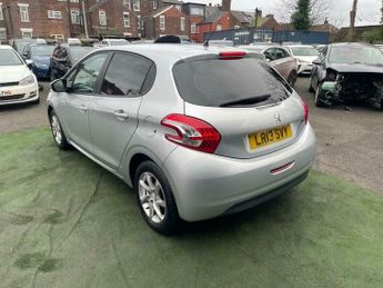 Peugeot 208 1.2 VTi Active Euro 5 5dr