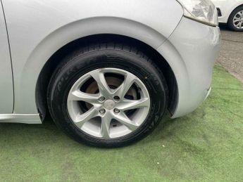 Peugeot 208 1.2 VTi Active Euro 5 5dr