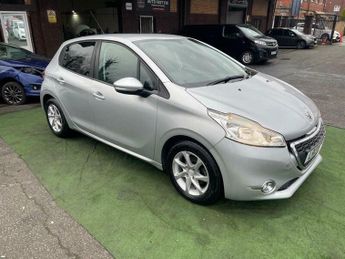 Peugeot 208 1.2 VTi Active Euro 5 5dr