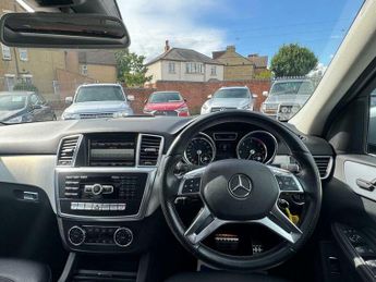 Mercedes-Benz SL Class 3.0 ML350 V6 BlueTEC AMG Sport G-Tronic 4WD Euro 6 (s/s) 5dr