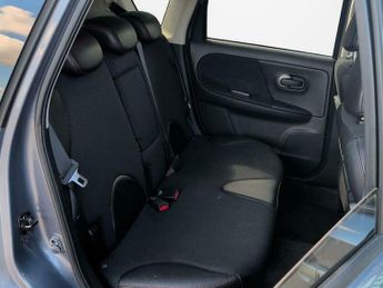 Nissan Note 1.6 16V Tekna Auto Euro 5 5dr