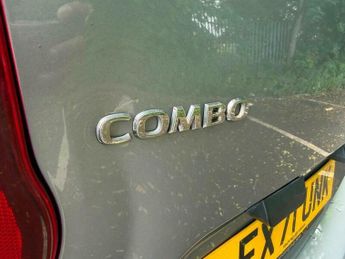 Vauxhall Combo 1.5 Turbo D 2300 Sportive Auto L1 H1 Euro 6 (s/s) 4dr