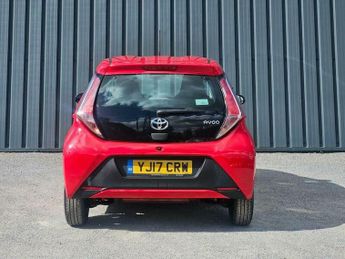 Toyota AYGO 1.0 VVT-i x-play x-shift Euro 6 5dr