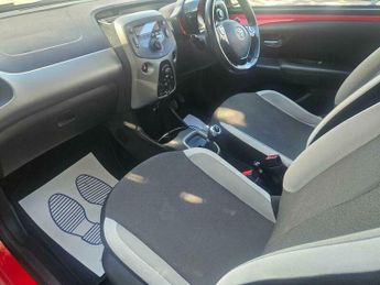 Toyota AYGO 1.0 VVT-i x-play x-shift Euro 6 5dr