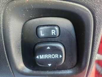 Toyota AYGO 1.0 VVT-i x-play x-shift Euro 6 5dr