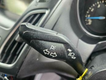 Ford Focus 1.6 Titanium Powershift Euro 6 5dr