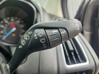 Ford Focus 1.6 Titanium Powershift Euro 6 5dr
