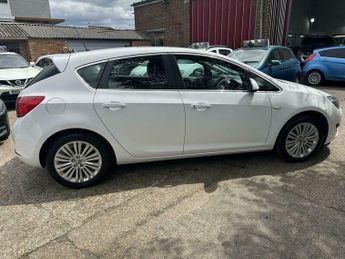 Vauxhall Astra 1.6i Excite Euro 6 5dr