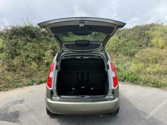 Skoda  1.2 TSI SE MPV 5dr Petrol DSG Euro 5 (105 ps)