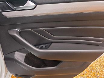 Volkswagen Passat SEL TSI EVO DSG