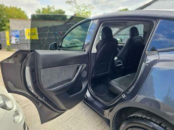 Tesla Model Y (Dual Motor) Long Range SUV 5dr Electric Auto 4WDE (384 bhp)