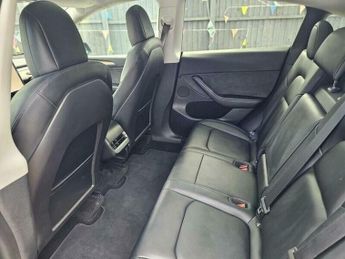 Tesla Model Y (Dual Motor) Long Range SUV 5dr Electric Auto 4WDE (384 bhp)