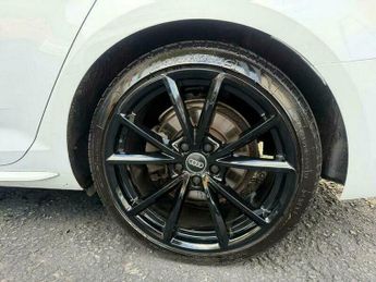 Audi A4 Avant 3.0 TDI V6 S line S Tronic quattro Euro 6 (s/s) 5dr