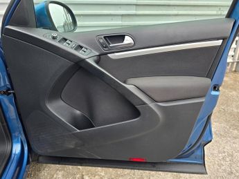 Volkswagen Tiguan MATCH TDI BLUEMOTION TECH 4MOTION DSG