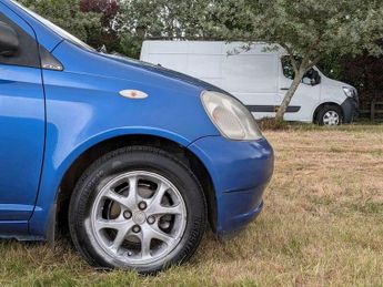 Toyota Yaris 1.3 VVT-i 16v CDX 5dr