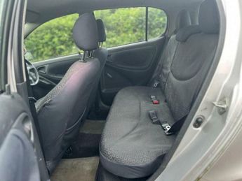Toyota Yaris 1.0 VVT-i T3 5dr