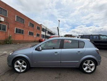 Vauxhall Astra 1.8i 16v SRi 5dr