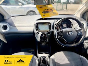 Toyota AYGO VVT-I X-PLAY X-SHIFT TSS