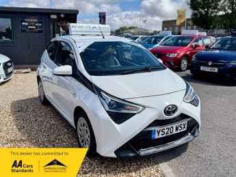 Toyota AYGO VVT-I X-PLAY X-SHIFT TSS