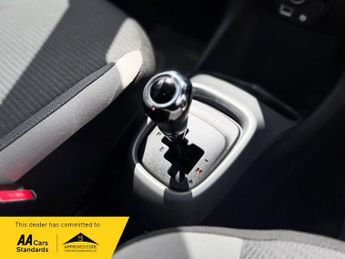 Toyota AYGO VVT-I X-PLAY X-SHIFT TSS
