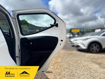 Toyota AYGO VVT-I X-PLAY X-SHIFT TSS