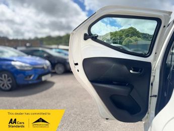 Toyota AYGO VVT-I X-PLAY X-SHIFT TSS