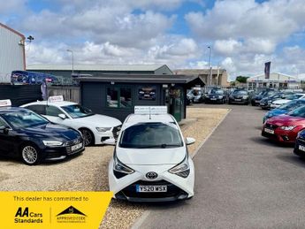 Toyota AYGO VVT-I X-PLAY X-SHIFT TSS
