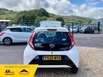 Toyota AYGO VVT-I X-PLAY X-SHIFT TSS