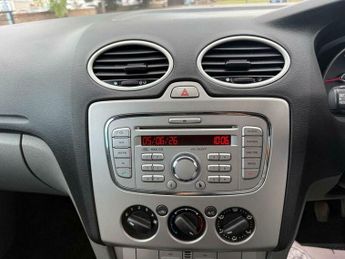 Ford Focus 1.6 Zetec 5dr