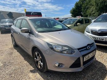 Ford Focus 1.6 Zetec Estate 5dr Petrol Powershift Euro 5 (125 ps)