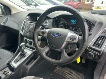Ford Focus 1.6 Zetec Estate 5dr Petrol Powershift Euro 5 (125 ps)