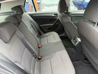 Volkswagen Golf 1.6 TDI BlueMotion Tech SE Euro 5 (s/s) 5dr