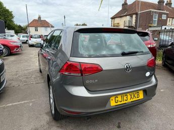 Volkswagen Golf 1.6 TDI BlueMotion Tech SE Euro 5 (s/s) 5dr