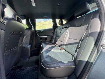Volvo XC60 2.0 D4 R-Design Lux Nav Auto Euro 6 (s/s) 5dr