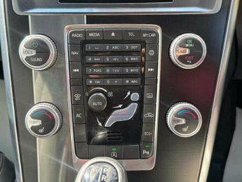 Volvo XC60 2.0 D4 R-Design Lux Nav Auto Euro 6 (s/s) 5dr